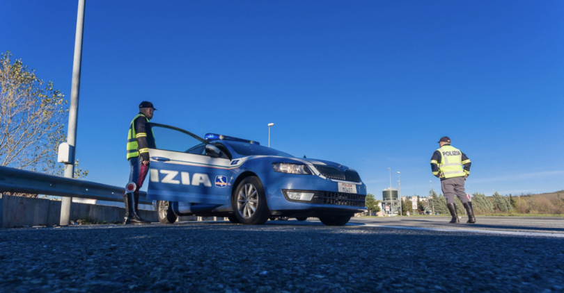 Autotrasportatore con documenti contraffatti: arrestato dalla Polizia